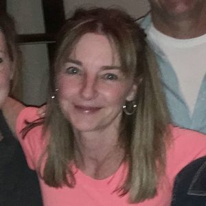 Meet your Posher, Deena